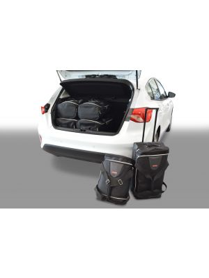 Ford Focus IV 2018-heden 5d met verstelbare laadvloer in de laagste stand Car-Bags reistassenset